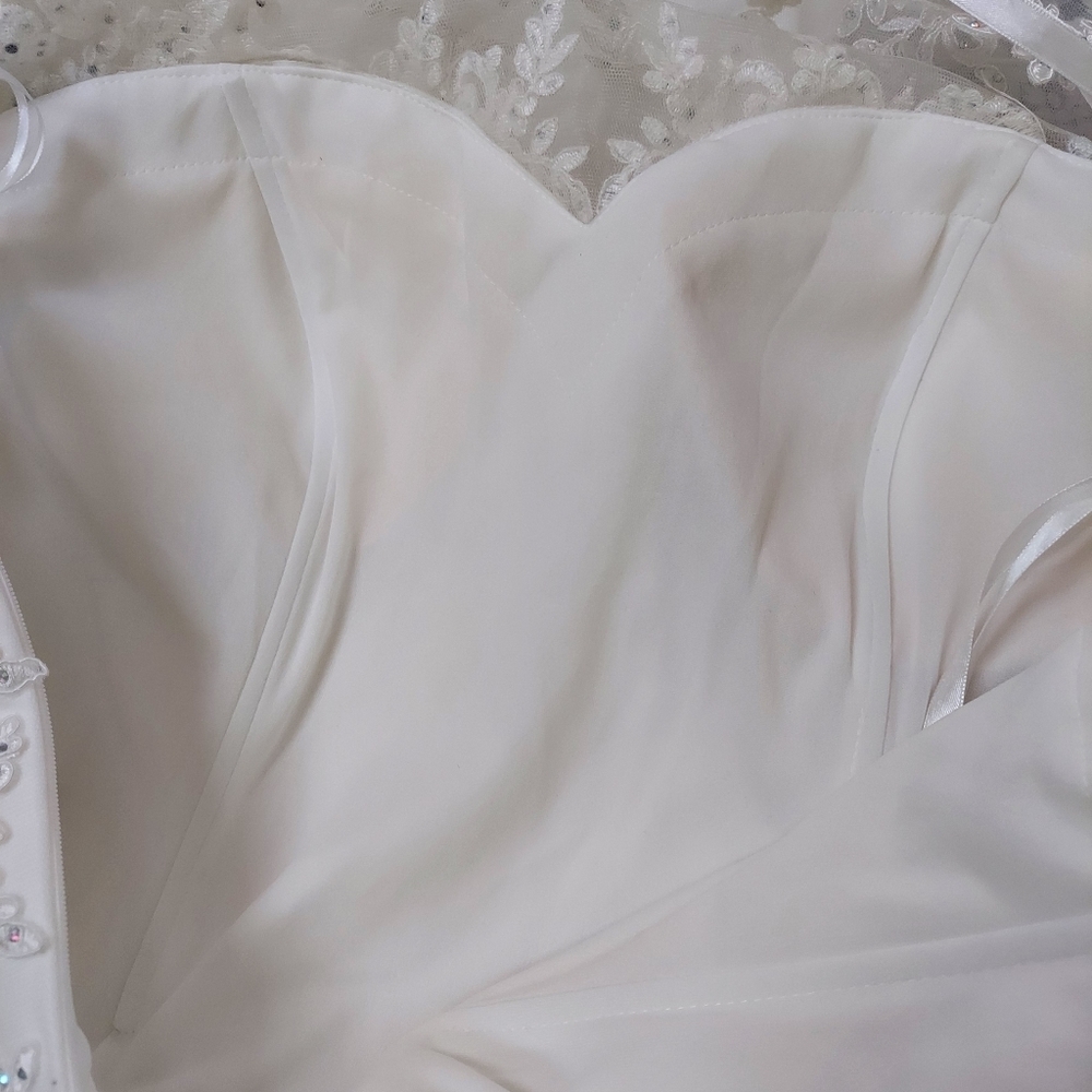 Glow size 20 trumpet mermaid wedding dress. Lace, mesh, appliqué. - Picture 11 of 12